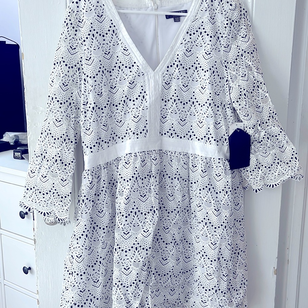 Beautiful white and black highline collective dress